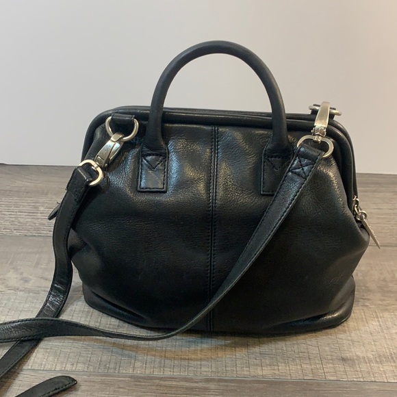 HOBO Handbags - HOBO black leather multiwear bag